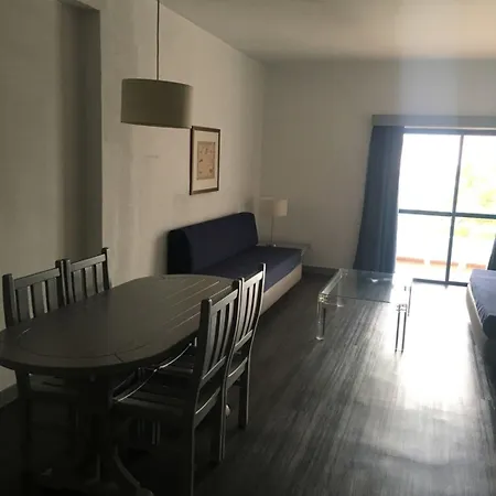 奥尔马尔公寓酒店 3*