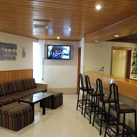 Almar Apartahotel 3*